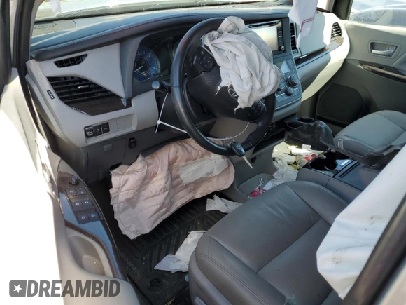 2020 Toyota Sienna XLE with VIN 5TDDZ3DC0LS251373, listed as a Copart auction lot 50257935 with 0 mi miles and Non Repairable. Bid and sale history available at carsss.com. Image 8.