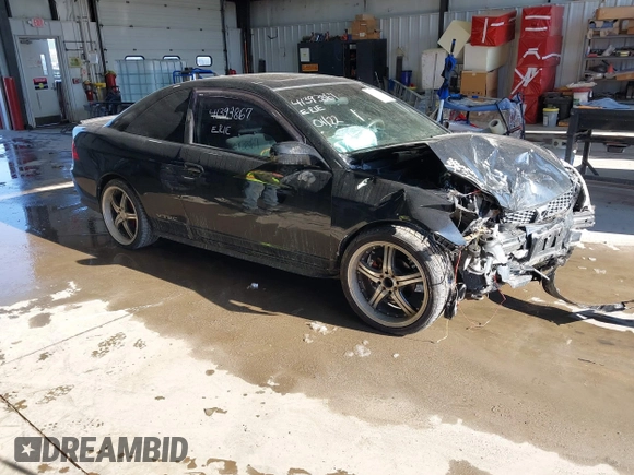 2005 Honda Civic EX with VIN 1HGEM21945L007964, listed as a IAAI auction lot 41393867 with 200,000 mi miles. Bid and sale history available at carsss.com. Image 1.