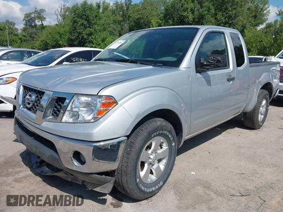 2010 Nissan Frontier SE z VIN 1N6AD0CUXAC436780, wystawiony jako IAAI lot #42720584 z przebiegiem 131 462 mil mil oraz . Historia ofert i sprzedaży dostępna na DreamBid. Obrazek 2.