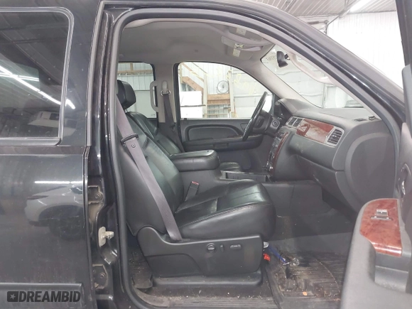 2009 Chevrolet Silverado 1500 LTZ with VIN 3GCEK33399G285667, listed as a IAAI auction lot 41253363 with 219,199 mi miles. Bid and sale history available at carsss.com. Image 5.