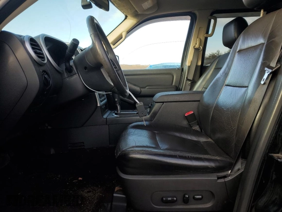 2006 Mercury Mountaineer Luxury with VIN 4M2EU47E96UJ22760, listed as a Copart auction lot 85699234 with 147,109 mi miles and Clean Title. Bid and sale history available at carsss.com. Image 7.