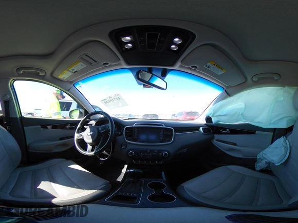 2016 Kia Sorento SX with VIN 5XYPKDA56GG073047, listed as a IAAI auction lot 41725130 with 89,754 mi miles. Bid and sale history available at carsss.com. Image 18.