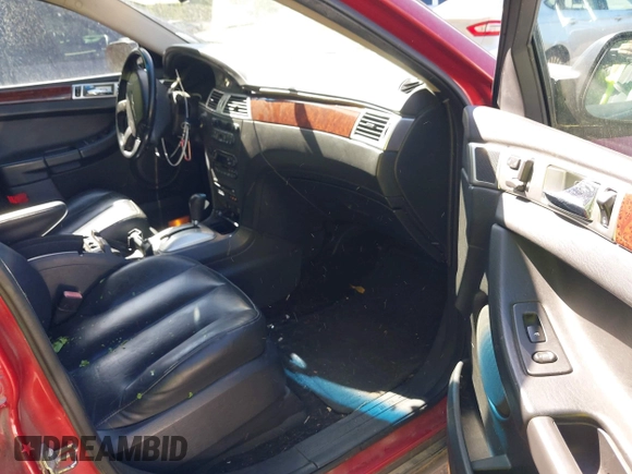 2005 Chrysler Pacifica Touring with VIN 2C8GF68425R650323, listed as a IAAI auction lot 42130691 with 154,086 mi miles and . Bid and sale history available at DreamBid. Image 5.