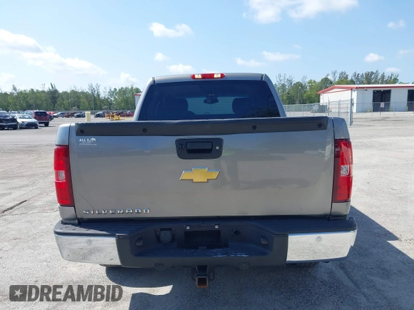2013 Chevrolet Silverado 1500 LT with VIN 3GCPCSE01DG206827, listed as a IAAI auction lot 41976945 with 213,940 mi miles and . Bid and sale history available at DreamBid. Image 17.