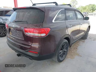 2016 Kia Sorento LX with VIN 5XYPGDA52GG139983, listed as a IAAI auction lot 42134996 with 120,259 mi miles. Bid and sale history available at carsss.com. Image 4.
