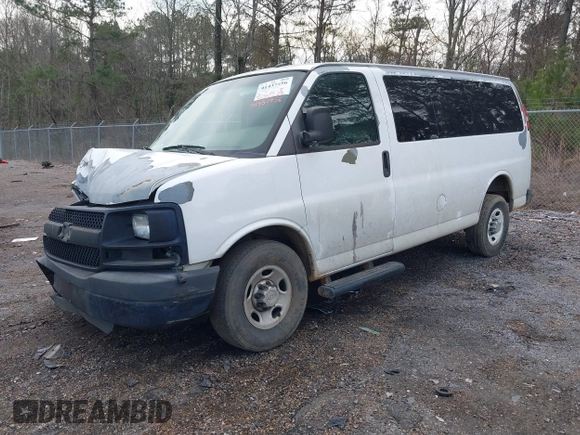 2011 Chevrolet Express Passenger LS z VIN 1GAWGPFG7B1119978, wystawiony jako IAAI lot #41437456 z przebiegiem 223 234 mil mil oraz . Historia ofert i sprzedaży dostępna na DreamBid. Obrazek 17.