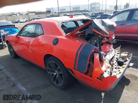 2016 Dodge Challenger R/T Scat Pack z VIN 2C3CDZFJXGH351790, wystawiony jako IAAI lot #41459795 z przebiegiem 69 129 mil mil oraz . Historia ofert i sprzedaży dostępna na DreamBid. Obrazek 3.