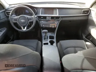 2018 Kia Optima S z VIN 5XXGT4L31JG198252, wystawiony jako Copart lot #49703955 z przebiegiem 136 254 mil mil oraz Szkoda całkowita • Salvage title. Historia ofert i sprzedaży dostępna na DreamBid. Obrazek 8.