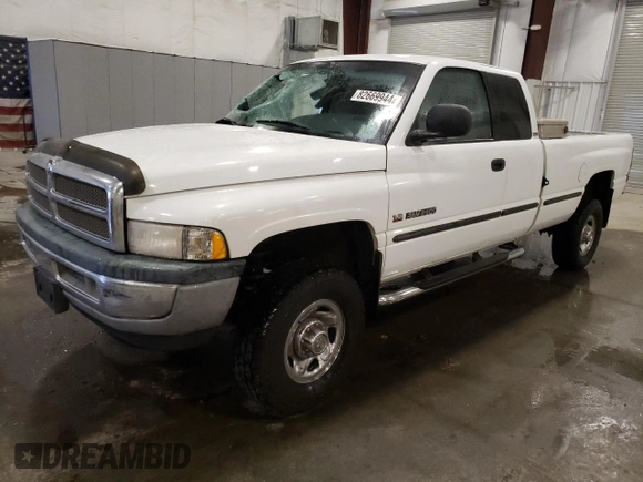 1998 Dodge Ram 2500 with VIN 3B7KF22Z1WG110302, listed as a Copart auction lot 82669944 with 97,815 mi miles and Salvage Title. Bid and sale history available at carsss.com. Image 1.