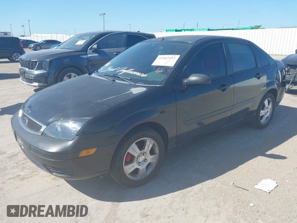 2005 Ford Focus S с VIN 1FAFP34N45W101548, выставлен на аукционе IAAI как лот 42607412 с пробегом 180 785 миль миль и . История ставок и продаж доступна на DreamBid. Изображение 2.