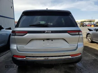 2023 Jeep Grand Cherokee Laredo with VIN 1C4RJHAG0PC674527, listed as a Copart auction lot 58538195 with 37,434 mi miles and Salvage title. Bid and sale history available at DreamBid. Image 6.