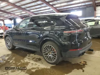 2021 Porsche Cayenne S z VIN WP1AB2AY3MDA27205, wystawiony jako Copart lot #53703015 z przebiegiem 81 932 mil mil oraz Szkoda całkowita • Salvage title. Historia ofert i sprzedaży dostępna na DreamBid. Obrazek 2.