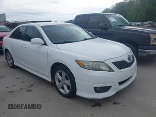 2011 Toyota Camry LE z VIN 4T1BF3EK9BU678725, wystawiony jako IAAI lot #42178100 z przebiegiem 153 511 mil mil oraz . Historia ofert i sprzedaży dostępna na DreamBid. Obrazek 1.