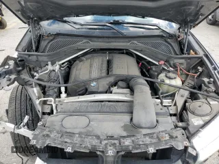 2017 BMW X5 xDrive35i z VIN 5UXKR0C34H0X80194, wystawiony jako Copart lot #57305325 z przebiegiem 129 125 mil mil oraz Szkoda całkowita • Salvage title. Historia ofert i sprzedaży dostępna na DreamBid. Obrazek 11.