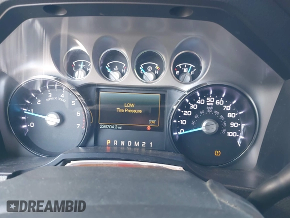 2014 Ford Super Duty F-250 SRW XL with VIN 1FT7W2B69EEA77339, listed as a IAAI auction lot 41792126 with 236,204 mi miles. Bid and sale history available at carsss.com. Image 7.