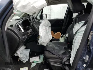 2020 Jeep Renegade Latitude z VIN ZACNJABB5LPL31028, wystawiony jako Copart lot #55539615 z przebiegiem 154 396 mil mil oraz Szkoda całkowita • Salvage title. Historia ofert i sprzedaży dostępna na DreamBid. Obrazek 7.