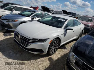 2020 Volkswagen Arteon SE с VIN WVWBR7AN5LE016798, выставлен на аукционе Copart как лот 75472044 с пробегом 41 418 миль миль и На запчасти • Non repairable. История ставок и продаж доступна на DreamBid. Изображение 1.