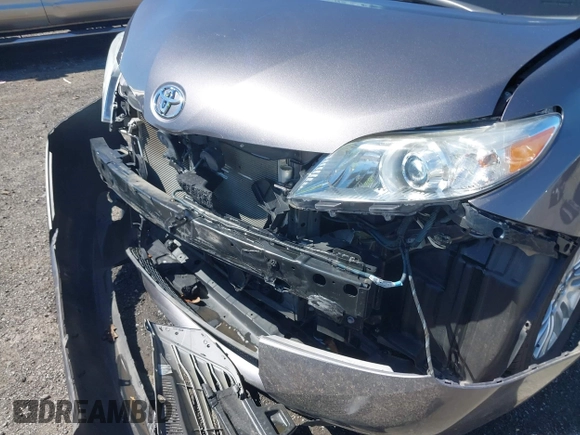 2015 Toyota Sienna XLE with VIN 5TDYK3DC4FS634937, listed as a IAAI auction lot 41869781 with 65,561 mi miles and . Bid and sale history available at carsss.com. Image 6.