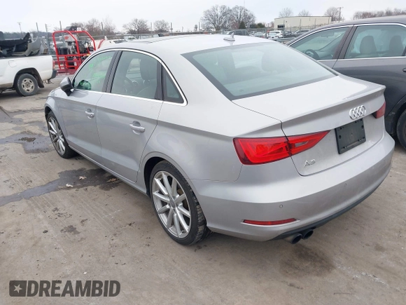 2015 Audi A3 Premium Plus z VIN WAUCCGFFXF1020409, wystawiony jako IAAI lot #41534468 z przebiegiem 116 708 mil mil oraz . Historia ofert i sprzedaży dostępna na DreamBid. Obrazek 3.