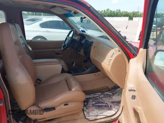 1996 Ford Explorer с VIN 1FMCU24X1TUB69411, выставлен на аукционе IAAI как лот 42766256 с пробегом 174 469 миль миль и . История ставок и продаж доступна на DreamBid. Изображение 5.