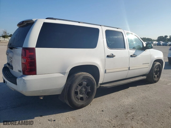 2010 Chevrolet Suburban Commercial with VIN 1GNUKHE30AR203715, listed as a Copart auction lot 73474534 with 245,860 mi miles and Salvage Title. Bid and sale history available at carsss.com. Image 3.
