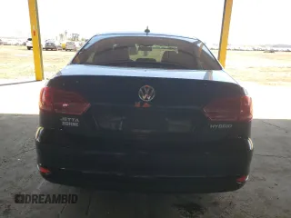 2013 Volkswagen Jetta Hybrid SE z VIN 3VW637AJXDM259158, wystawiony jako Copart lot #50423615 z przebiegiem 109 280 mil mil oraz Szkoda całkowita • Salvage title. Historia ofert i sprzedaży dostępna na DreamBid. Obrazek 6.
