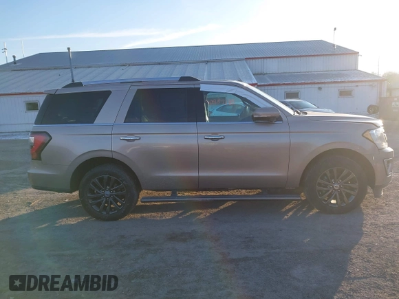 2020 Ford Expedition Limited with VIN 1FMJU1KT2LEA21893, listed as a IAAI auction lot 40957185 with 132,420 mi miles. Bid and sale history available at carsss.com. Image 12.