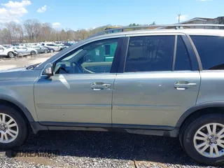 2008 Volvo XC90 I6 with VIN YV4CZ982X81462064, listed as a IAAI auction lot 41962290 with 135,921 mi miles. Bid and sale history available at carsss.com. Image 14.