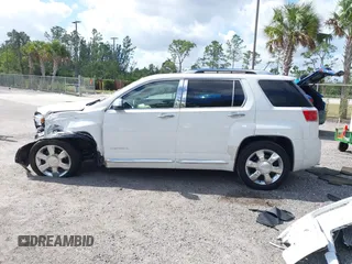 2014 GMC Terrain Denali z VIN 2GKFLUE38E6229864, wystawiony jako IAAI lot #41568159 z przebiegiem 139 818 mil mil oraz . Historia ofert i sprzedaży dostępna na DreamBid. Obrazek 14.