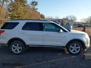 2016 Ford Explorer XLT with VIN 1FM5K8DH0GGC97699, listed as a IAAI auction lot 41752723 with 195,174 mi miles. Bid and sale history available at carsss.com. Image 14.