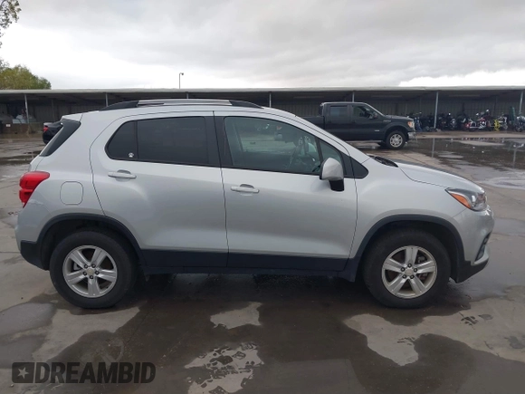 2021 Chevrolet Trax LT with VIN KL7CJPSM4MB374198, listed as a IAAI auction lot 41190073 with 68,733 mi miles and . Bid and sale history available at DreamBid. Image 13.