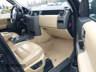 2005 Land Rover LR3 SE with VIN SALAE25495A326967, listed as a IAAI auction lot 41906554 with 136,708 mi miles. Bid and sale history available at carsss.com. Image 5.