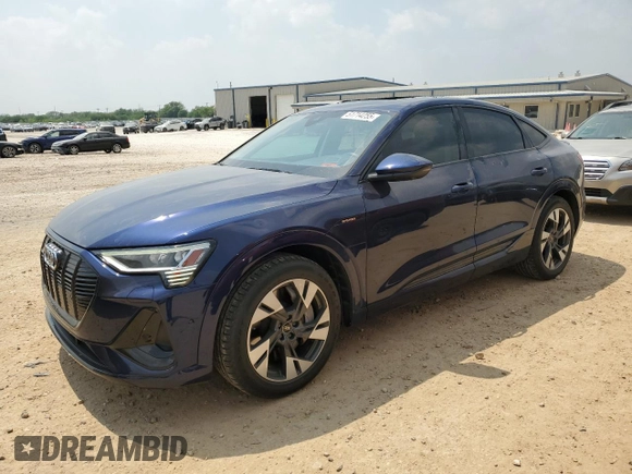 2022 Audi e-tron Sportback S line Premium z VIN WA11AAGE6NB023281, wystawiony jako Copart lot #51714255 z przebiegiem 44 719 mil mil oraz Czysty tytuł • Clean title. Historia ofert i sprzedaży dostępna na DreamBid. Obrazek 1.