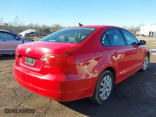 2011 Volkswagen Jetta Sedan SE w/Convenience with VIN 3VWDX7AJ7BM394123, listed as a IAAI auction lot 41645831 with 160,430 mi miles. Bid and sale history available at carsss.com. Image 4.