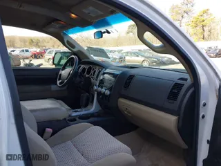 2007 Toyota Tundra SR5 with VIN 5TBBT54177S457632, listed as a IAAI auction lot 41632011 with 180,325 mi miles. Bid and sale history available at carsss.com. Image 5.