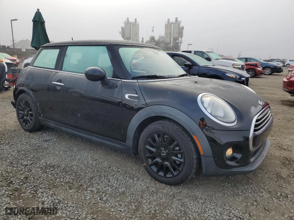 2018 MINI Hardtop 2 Door Cooper with VIN WMWXP5C56J2G64260, listed as a Copart auction lot 83800504 with 89,810 mi miles and Salvage Title. Bid and sale history available at carsss.com. Image 4.