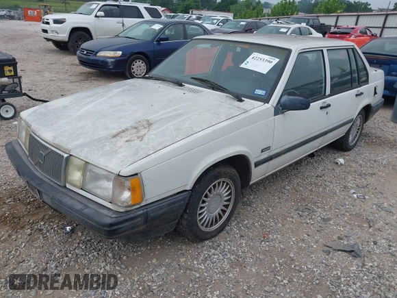 1992 Volvo 900 GLS z VIN YV1JS8836N3074356, wystawiony jako IAAI lot #42253390 z przebiegiem 195 310 mil mil oraz . Historia ofert i sprzedaży dostępna na DreamBid. Obrazek 2.