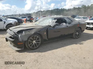 2016 Dodge Challenger 392 Hemi Scat Pack Shaker z VIN 2C3CDZFJ6GH263786, wystawiony jako Copart lot #44372205 z przebiegiem 45 157 mil mil oraz Szkoda całkowita • Salvage title. Historia ofert i sprzedaży dostępna na DreamBid. Obrazek 1.