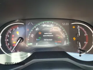 2023 Toyota RAV4 LE z VIN 2T3G1RFV9PC383821, wystawiony jako Copart lot #60561435 z przebiegiem 33 593 mil mil oraz Szkoda całkowita • Salvage title. Historia ofert i sprzedaży dostępna na DreamBid. Obrazek 9.