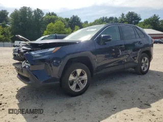 2022 Toyota RAV4 XLE with VIN 2T3P1RFV2NW275195, listed as a Copart auction lot 59655775 with 43,329 mi miles and Salvage title. Bid and sale history available at DreamBid. Image 1.