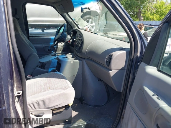 2000 Ford Econoline Passenger XL with VIN 1FMRE11L2YHB12900, listed as a IAAI auction lot 42424039 with 160,366 mi miles and . Bid and sale history available at DreamBid. Image 5.