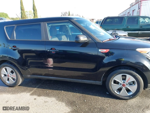 2016 Kia Soul with VIN KNDJN2A24G7341632, listed as a IAAI auction lot 41990934 with 51,387 mi miles. Bid and sale history available at carsss.com. Image 13.