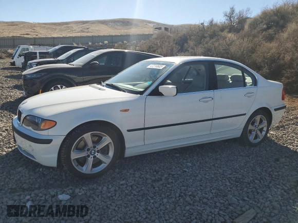2004 BMW 3 Series 330xi with VIN WBAEW53474PN32887, listed as a Copart auction lot 47210685 with 112,618 mi miles and Salvage Title. Bid and sale history available at carsss.com. Image 1.