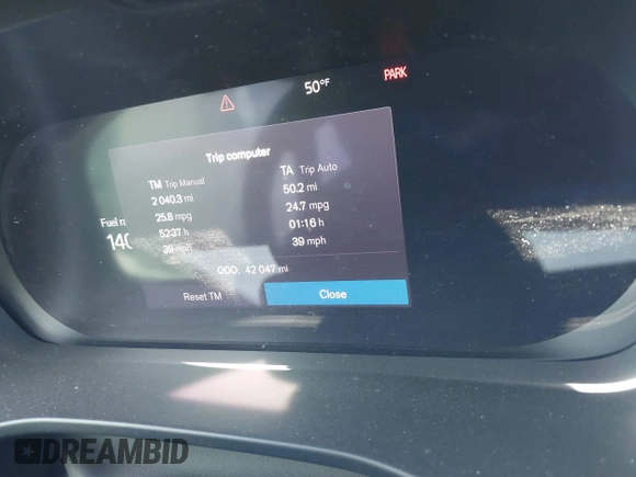 2024 Volvo XC40 Plus Bright Theme z VIN YV4L12UE3R2290695, wystawiony jako IAAI lot #41812076 z przebiegiem 42 047 mil mil oraz . Historia ofert i sprzedaży dostępna na DreamBid. Obrazek 7.