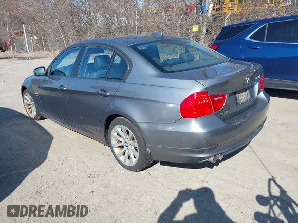 2011 BMW 3 Series 328i xDrive with VIN WBAPK7C57BA819476, listed as a IAAI auction lot 41998058 with 150,412 mi miles. Bid and sale history available at carsss.com. Image 3.