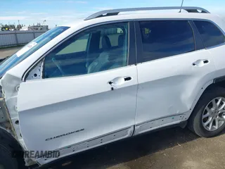 2018 Jeep Cherokee Latitude Plus with VIN 1C4PJLLB0JD584971, listed as a IAAI auction lot 41460976 with 64,100 mi miles. Bid and sale history available at carsss.com. Image 20.