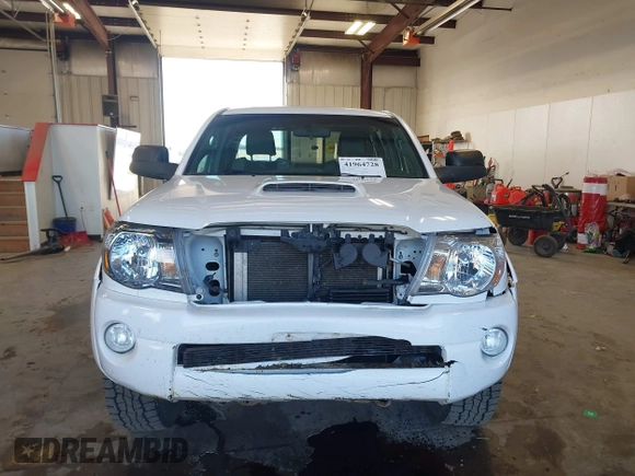 2008 Toyota Tacoma with VIN 5TEUU42NX8Z508056, listed as a IAAI auction lot 41964728 with 92,118 mi miles and . Bid and sale history available at carsss.com. Image 13.