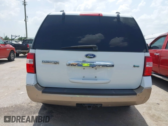 2014 Ford Expedition XLT with VIN 1FMJU1H51EEF11950, listed as a IAAI auction lot 42631473 with 215,572 mi miles and . Bid and sale history available at DreamBid. Image 16.