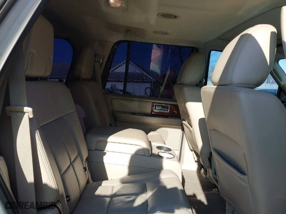 2013 Lincoln Navigator with VIN 5LMJJ2H57DEL08622, listed as a IAAI auction lot 41759357 with 157,131 mi miles. Bid and sale history available at carsss.com. Image 8.