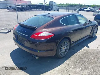 2012 Porsche Panamera S z VIN WP0AB2A75CL060106, wystawiony jako IAAI lot #42240948 z przebiegiem 52 294 mil mil oraz . Historia ofert i sprzedaży dostępna na DreamBid. Obrazek 4.